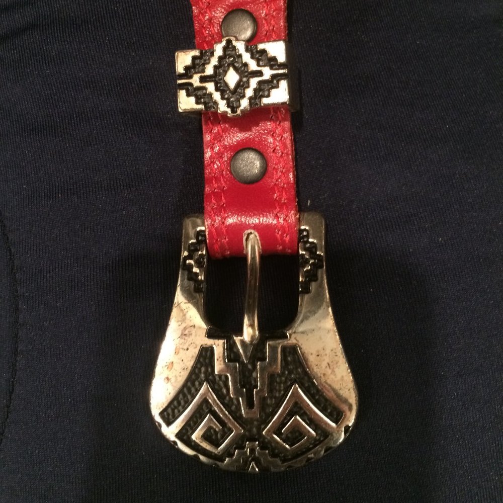 NOCONA GENUINE LEATHER/ Etched METAL